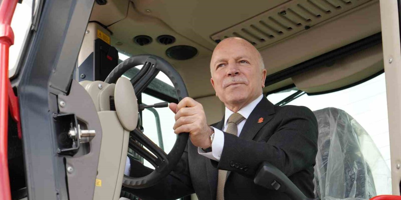 Başkan Sekmen; "Bu yatırım sadece bir araç teslimi değildir, Erzurum’un geleceğine olan inancımızdır"