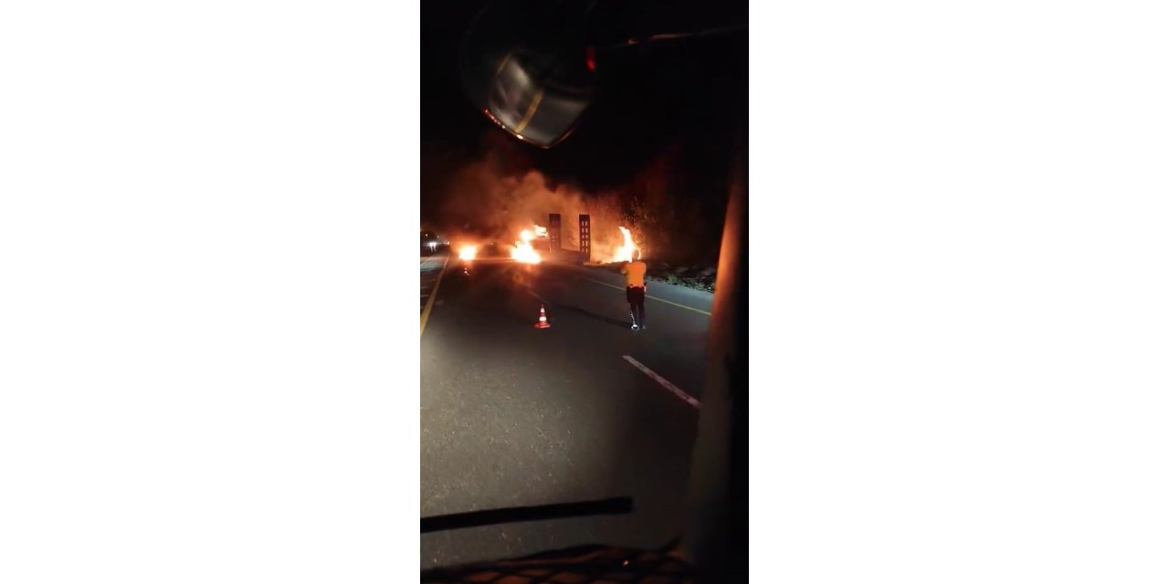 Elazığ’da tır alev alev yandı