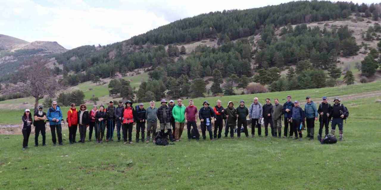 Kırmızı Tepeler’de gökkuşağı şöleni