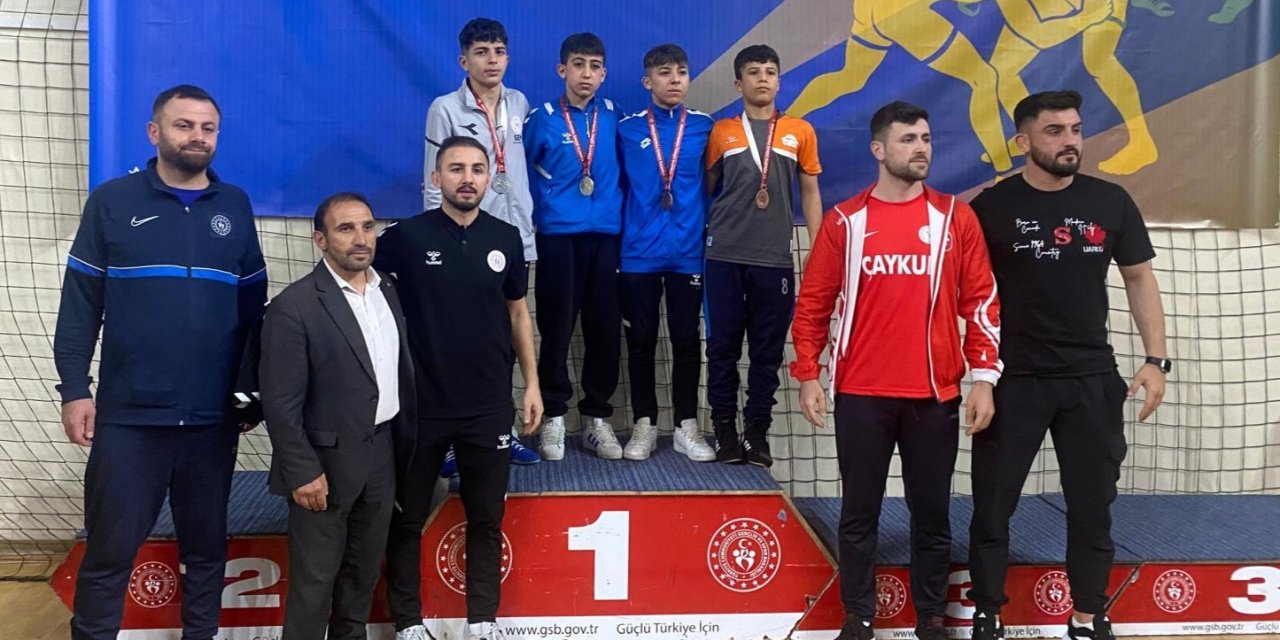 Erzincan U15 Türkiye Güreş Grup Müsabakalarına ev sahipliği yaptı