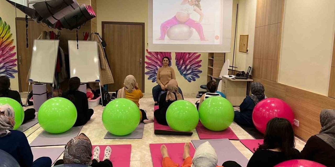 Uzm. Dr. Mehmet Meral: "Doğum korkulacak değil, kutlanılacak bir eylemdir"