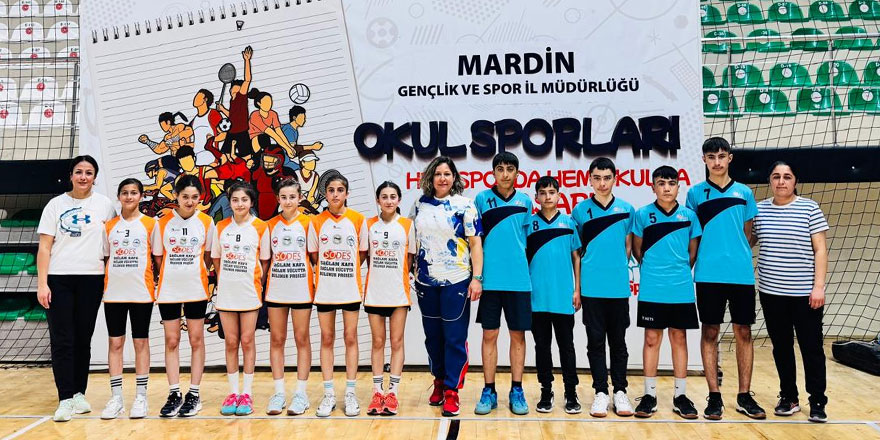 Karslı Miniklerden Büyük Başarı: Türkiye’nin En İyi 8 Takımı Arasına Girdiler