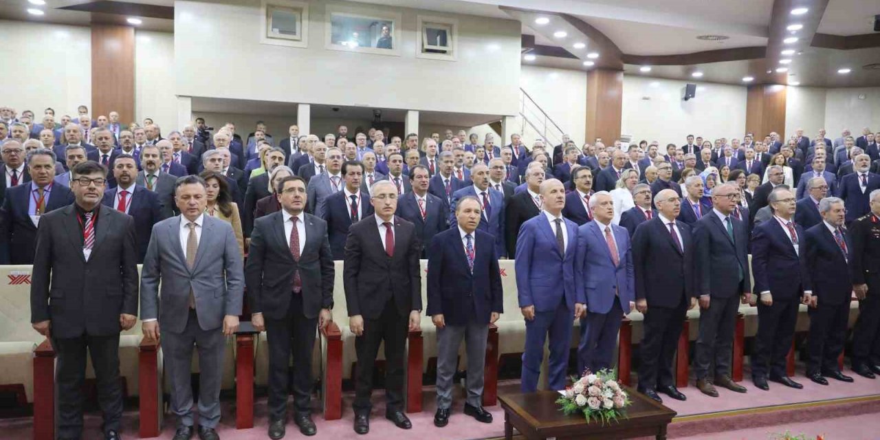 Rektör Hacımüftüoğlu, 261. Üniversitelerarası kurul toplantısına katıldı