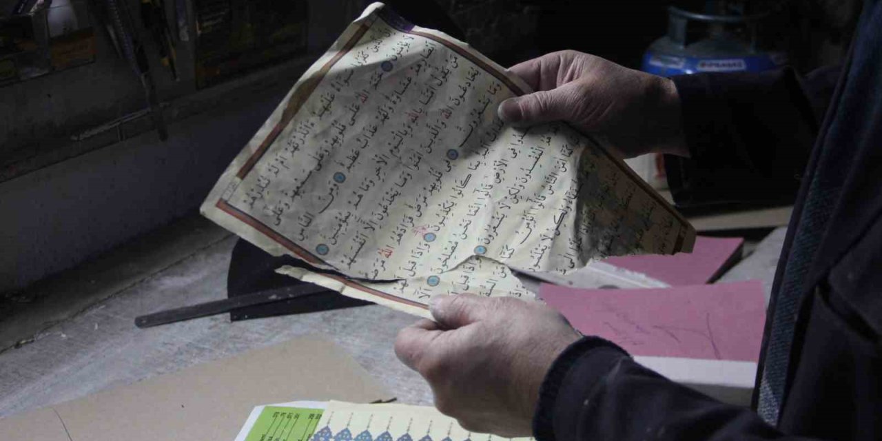 Aşınmış kitaplara 45 yıldır hayat veriyor