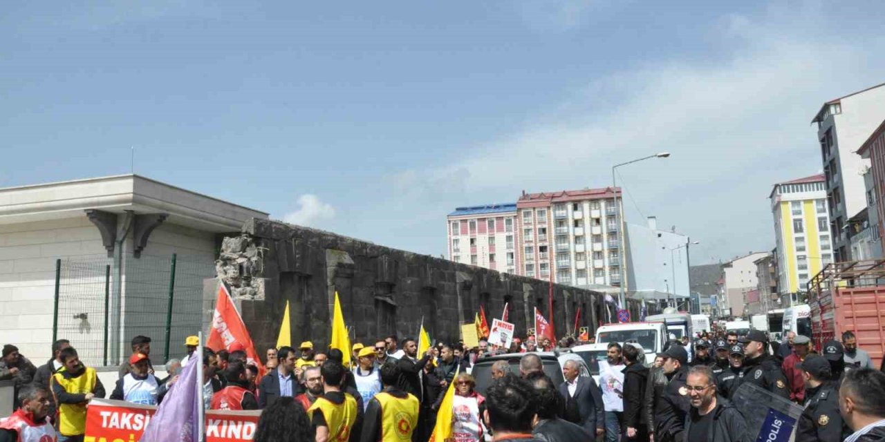 Kars’ta 1 Mayıs kutlamalarında arbede yaşandı