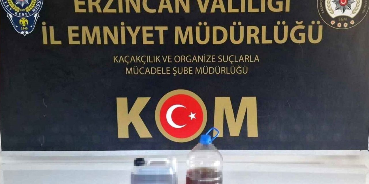 Erzincan’da 8 litre kaçak içki ele geçirildi