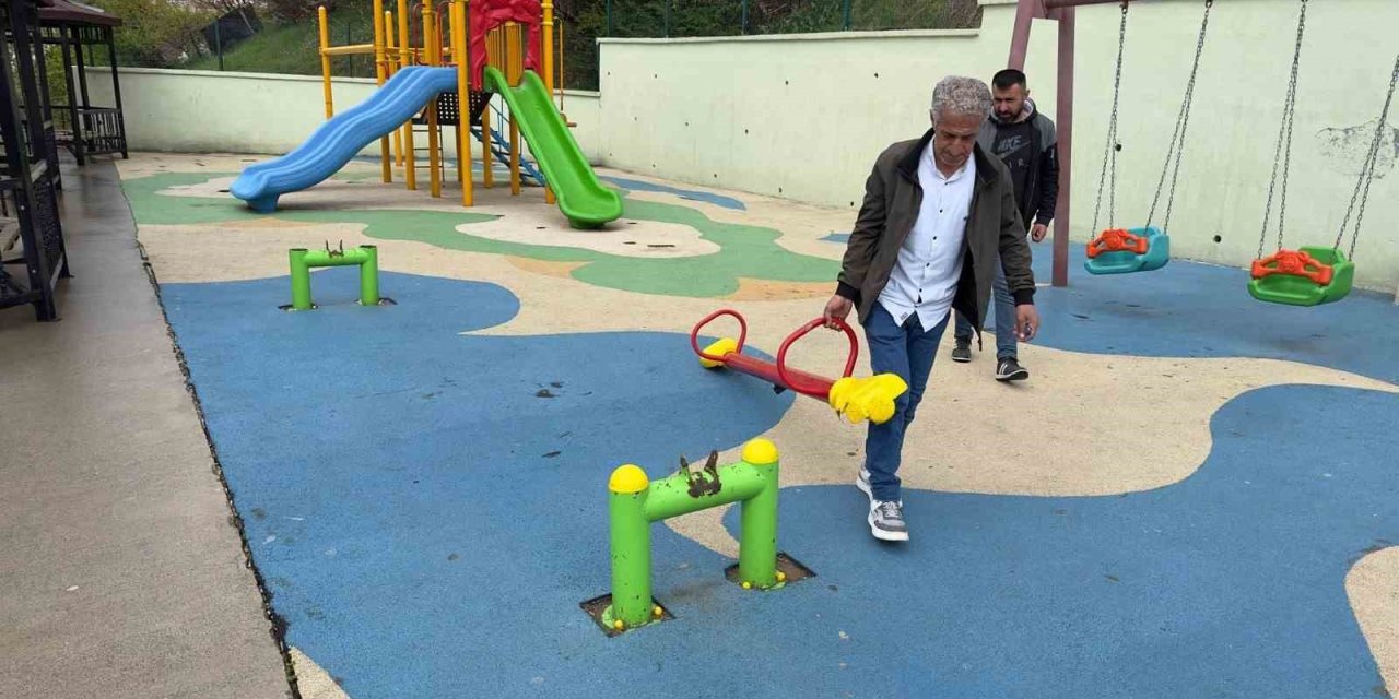 Hakkari’de çocuk oyun parkı ikinci kez tahrip edildi