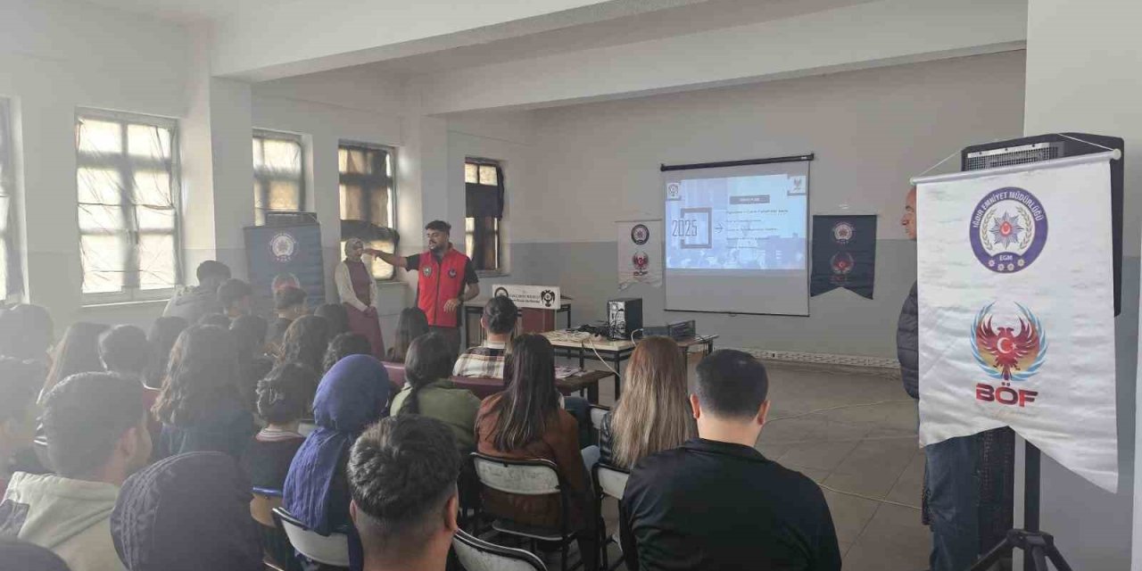 Iğdır’da öğrencilere terörle mücadele ve trafik güvenliği semineri
