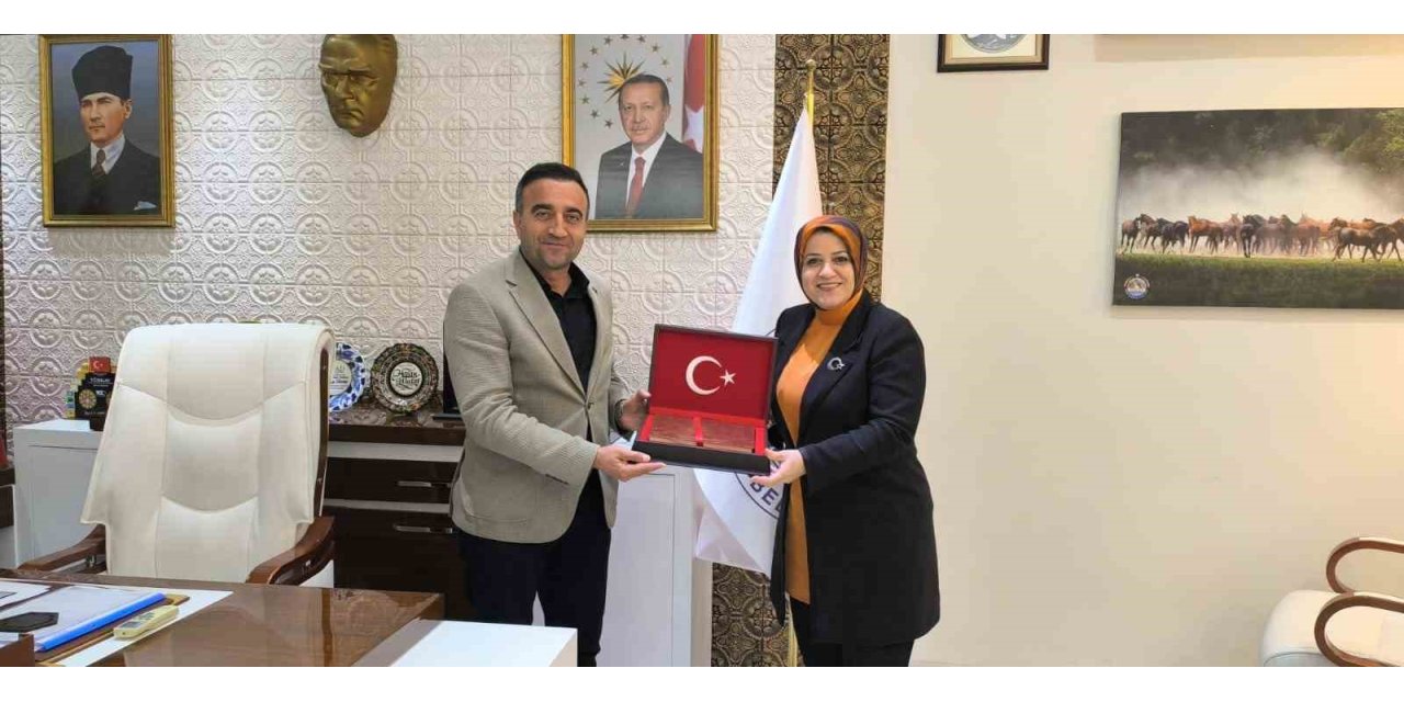 AK Partili Ayşe Sula Köseoğlu’ndan Akçadağ Belediyesi’ne ziyaret