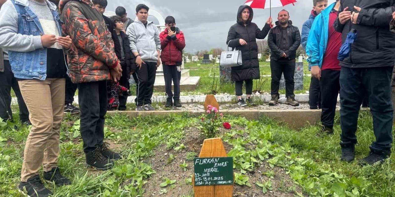 Sınıf arkadaşları küçük Furkan’ı unutmadı; Furkan’ın adı kütüphanede yaşayacak