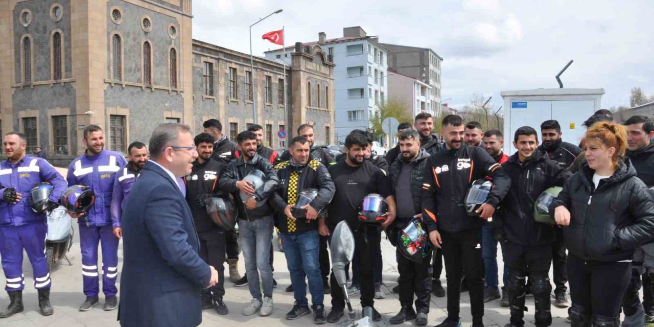 Kars’ta güvenli motosiklet kullanımı eğitimi