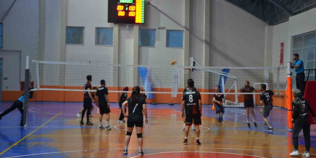 Bulanık’ta ‘Voleybol Turnuvası’ sona erdi