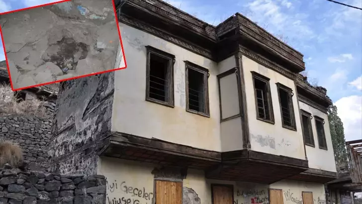 Ahmet Tevfik Paşa Konağı Kaderine Terk Edildi