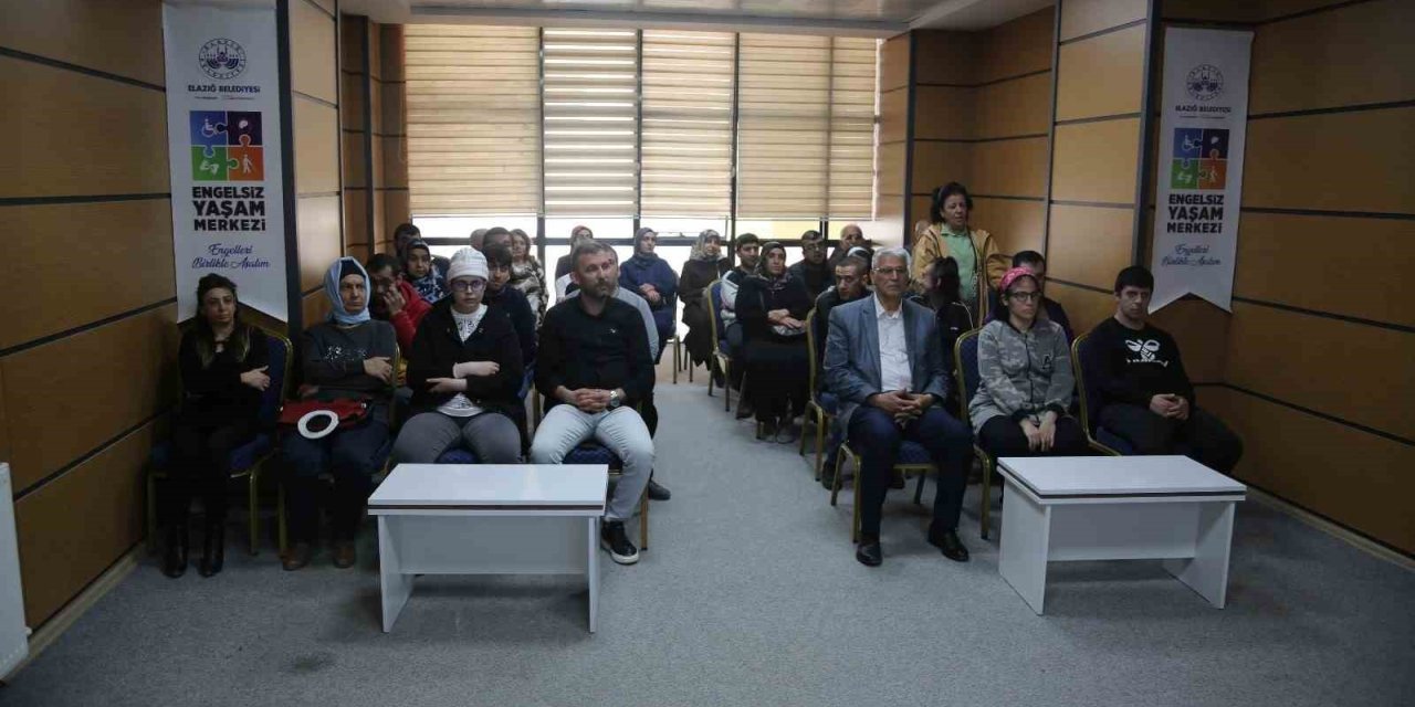 Elazığ Belediyesi, dil ve konuşma becerileri semineri düzenledi