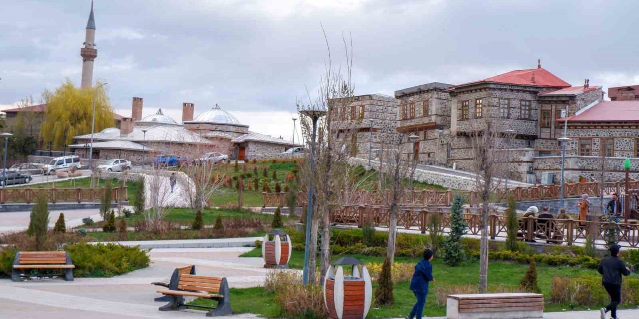 Havalar parçalı bulutlu olacak