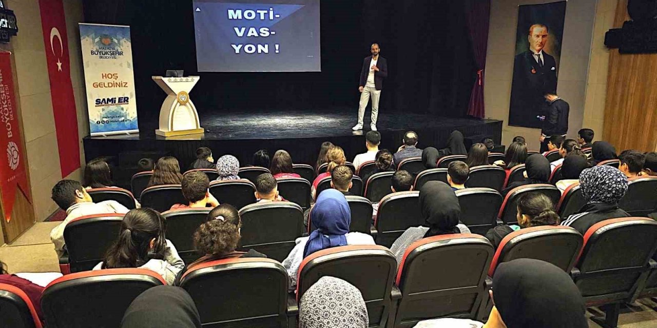 Malatya’da öğrencilere kaygı ve motivasyon semineri