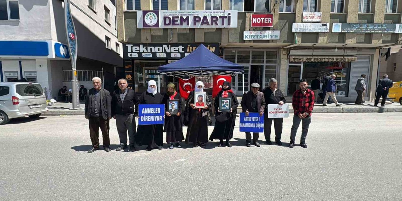 Muşlu anneler evlat nöbetine devam ediyor