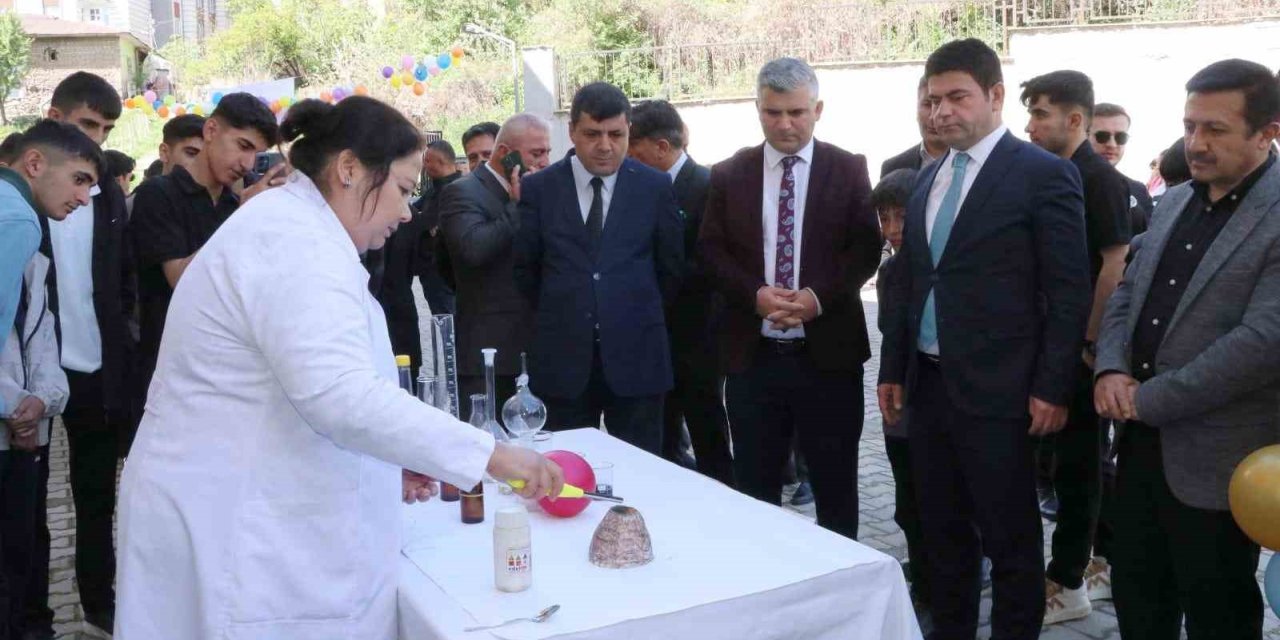 TOBB Hüseyin Çelik Anadolu İmam Hatip Lisesinden festival coşkusu