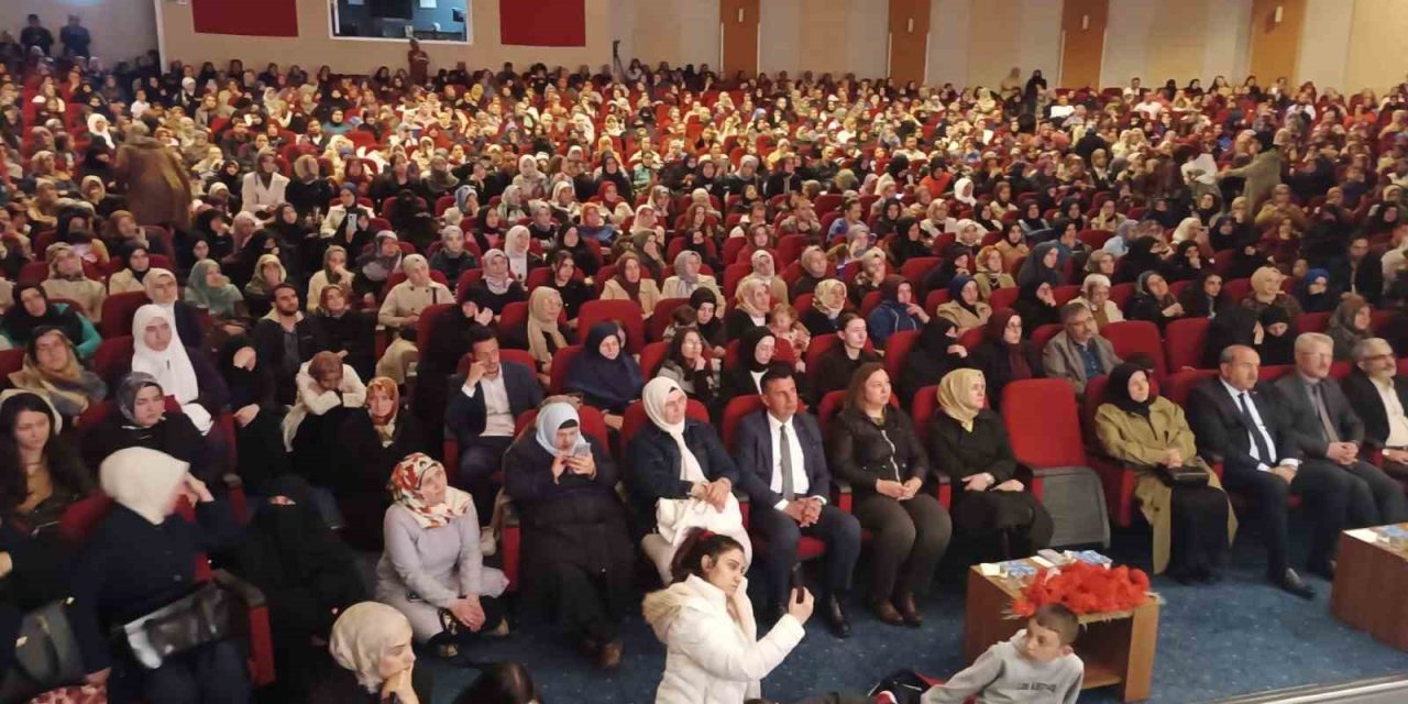 Ailede rol dağılımı söyleşisine yoğun ilgi