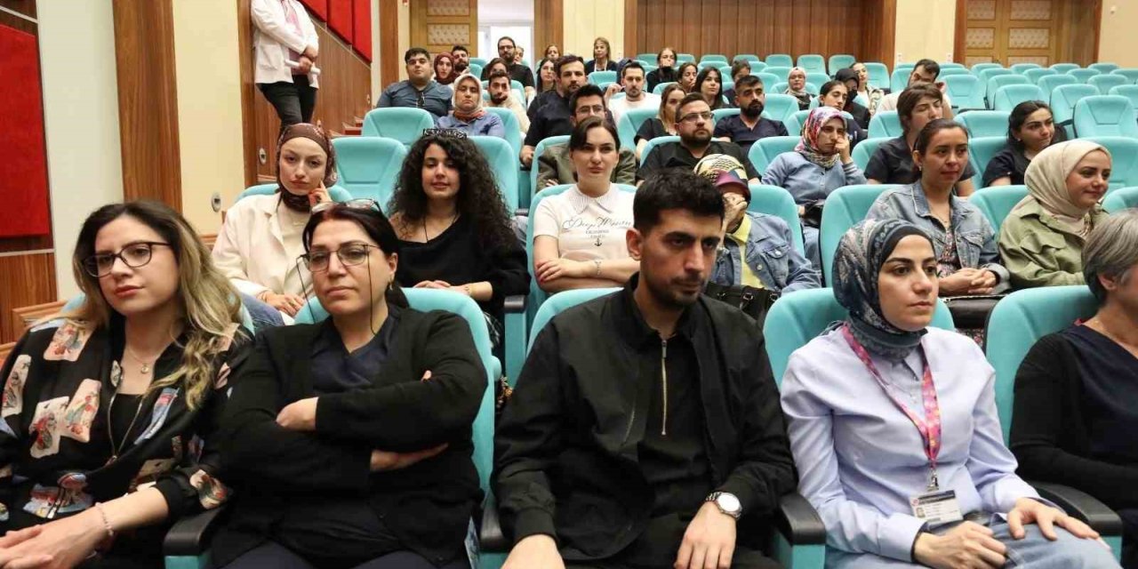 Elazığ’da sağlık çalışanlarına yönelik ileri yaşam desteği eğitimi