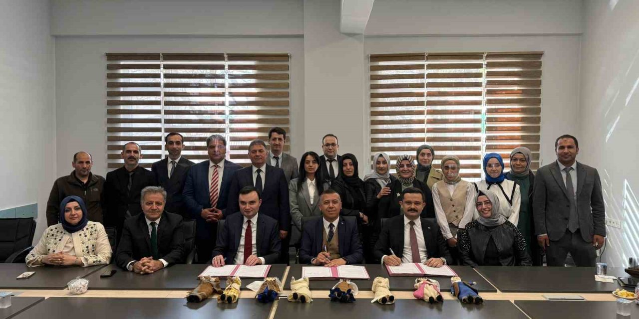 Ehram, bez bebeklerle geleceğe taşınacak