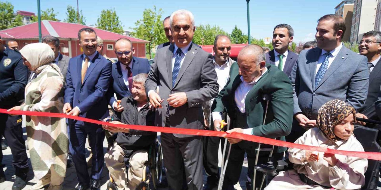 Muş’ta engellilere yönelik iki mesleki kursun açılışı yapıldı