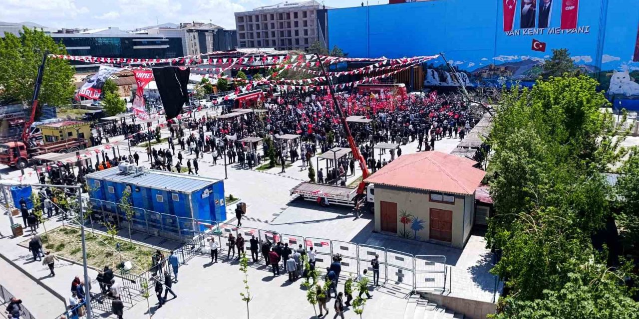 Van’da CHP mitingine katılım düşük kaldı