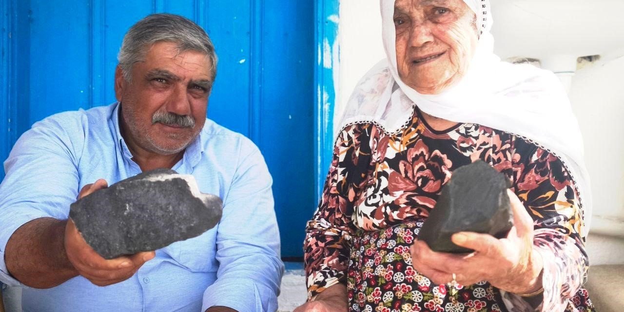 Anneler Günü hediyesi ’gökten’ indi: Bahçesine göktaşı olduğu düşünülen cisim düştü