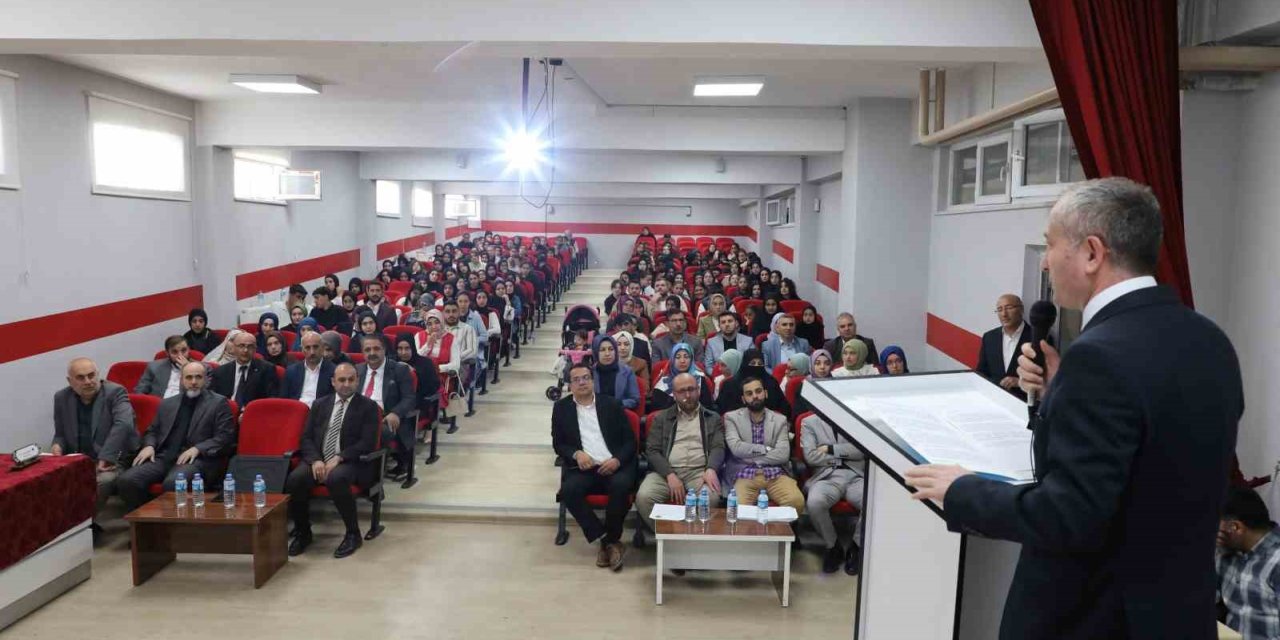 Ağrı’da Arapça Bilgi ve Etkinlik Yarışmaları il finali gerçekleştirildi