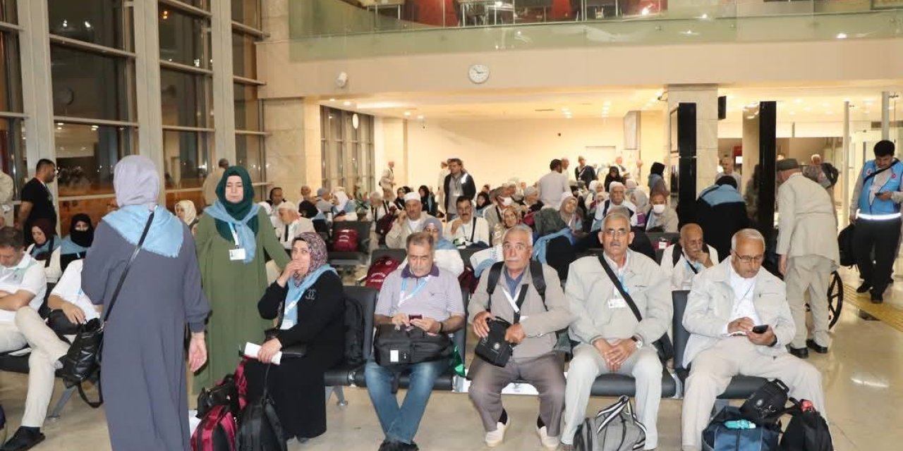 Elazığ’da ikinci ve üçüncü hac kafilesi dualarla uğurlandı