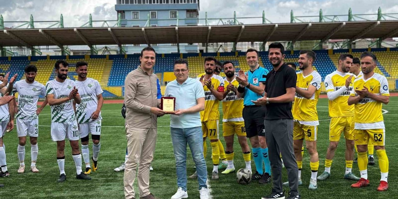 Ağrılı Hakem Muhammed Sevim saha hakemliğine veda etti