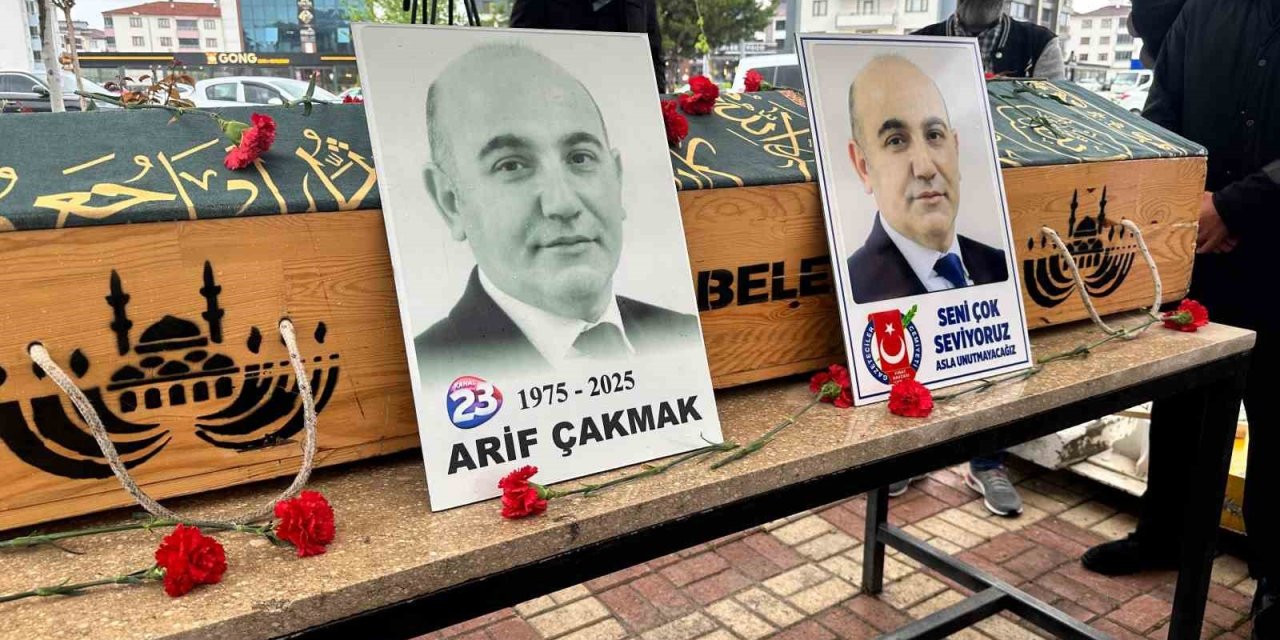 Gazeteci Arif Çakmak son yolculuğuna uğurlandı