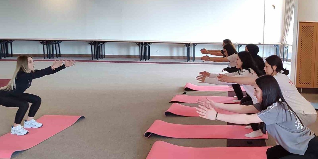 Curlingçiler doğru nefes alma ve pilates eğitimi