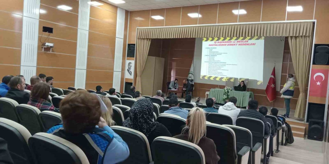 Belediye personeline iş sağlığı ve güvenliği eğitimi verildi