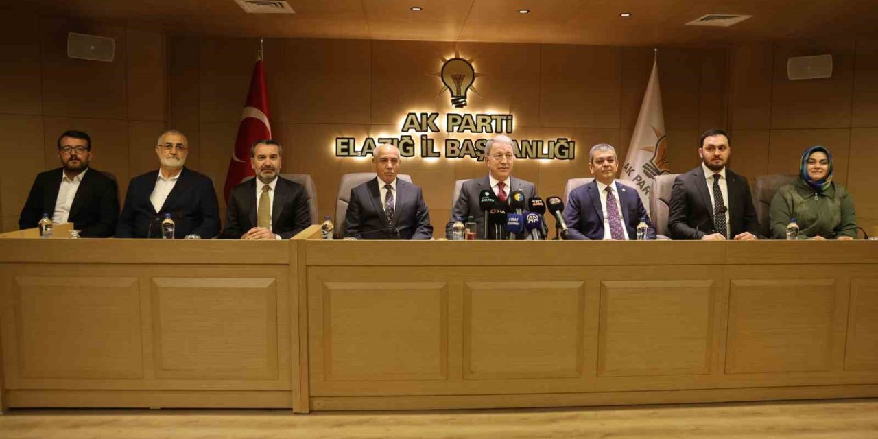 (2) TBMM Milli Savunma Komisyonu Başkanı Akar: ’’Bizim hedefimiz bu zamana kadar sadece ve sadece teröristler olmuştur’’