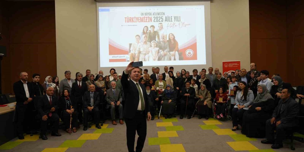 24 örnek aileye şilt takdim edildi