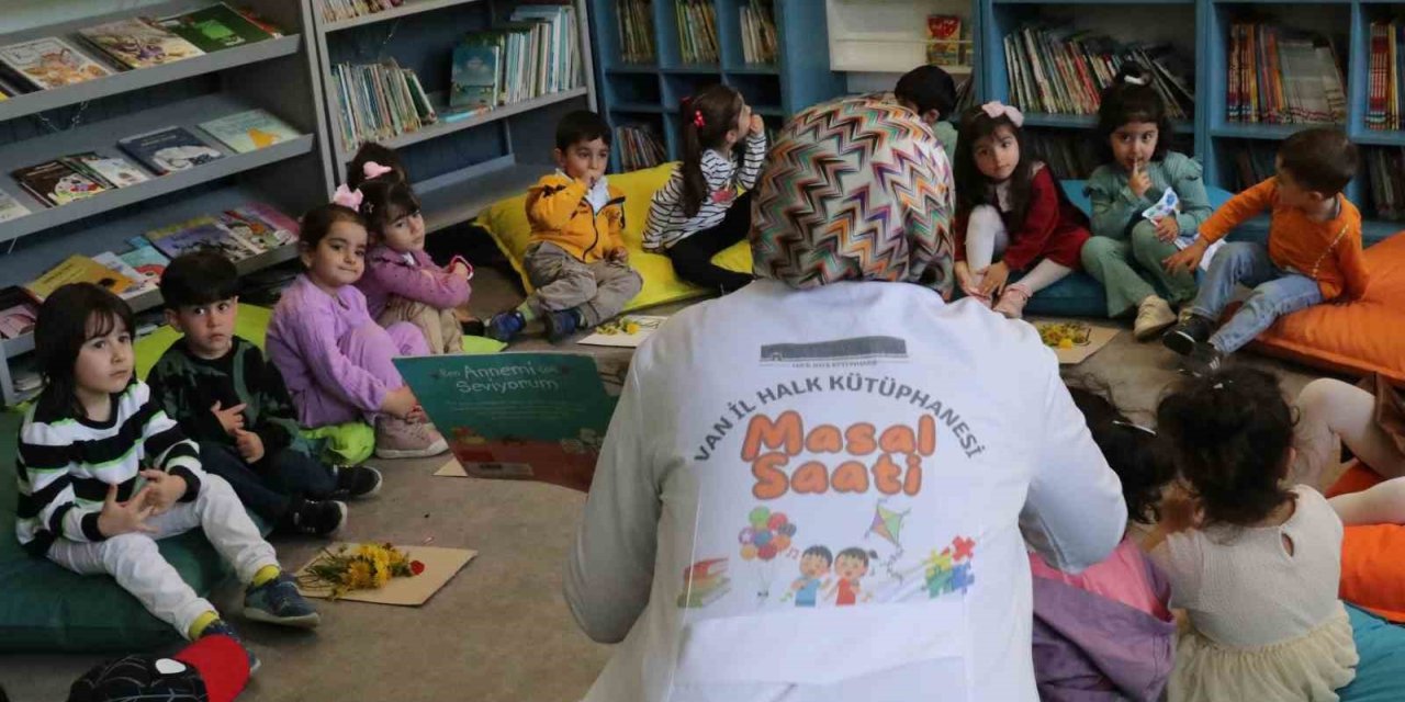 Van Halk Kütüphanesi’nden çocuklar için masal saati