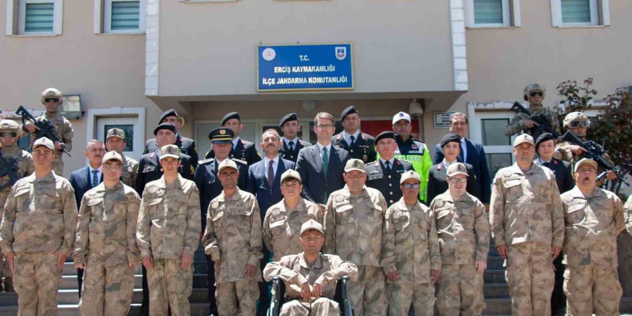 Erciş’te temsili askerlik töreni düzenlendi