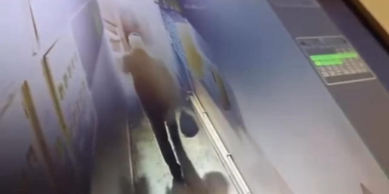 İki farklı motosiklet hırsızlığı, iki farklı kamerada: Birisi çaldı, diğeri kaçtı