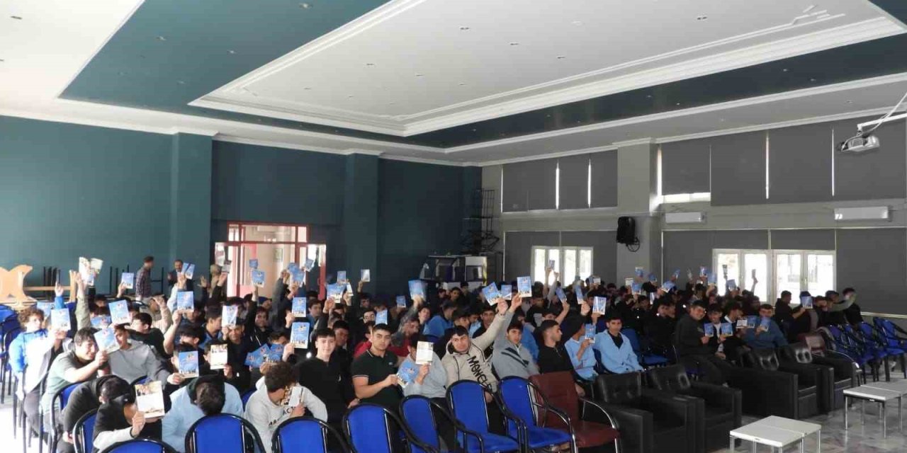 Bin 610 öğrenci teröre karşı bilgilendirildi