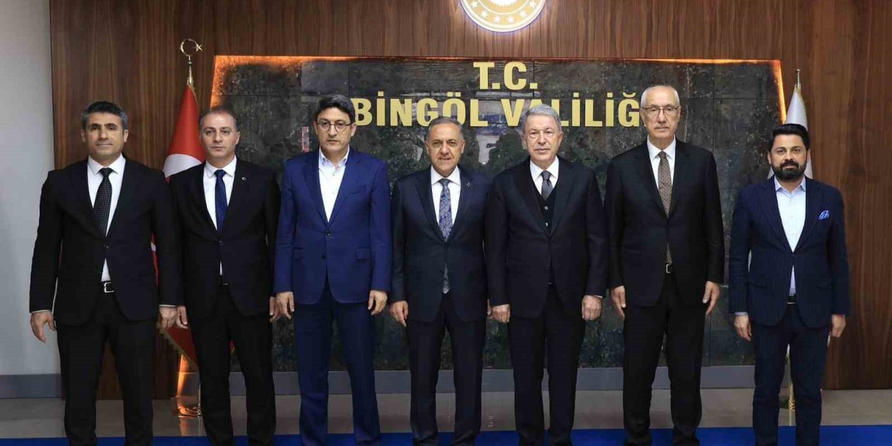 TBMM Milli Savunma Komisyonu Başkanı Akar, Bingöl Valiliğini ziyaret etti