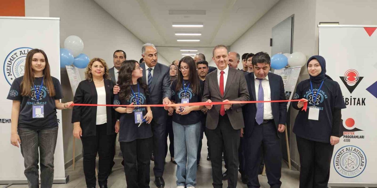 Malatya Mehmet Ali Aydınlar Fen Lisesi’nde bilim fuarı düzenlendi