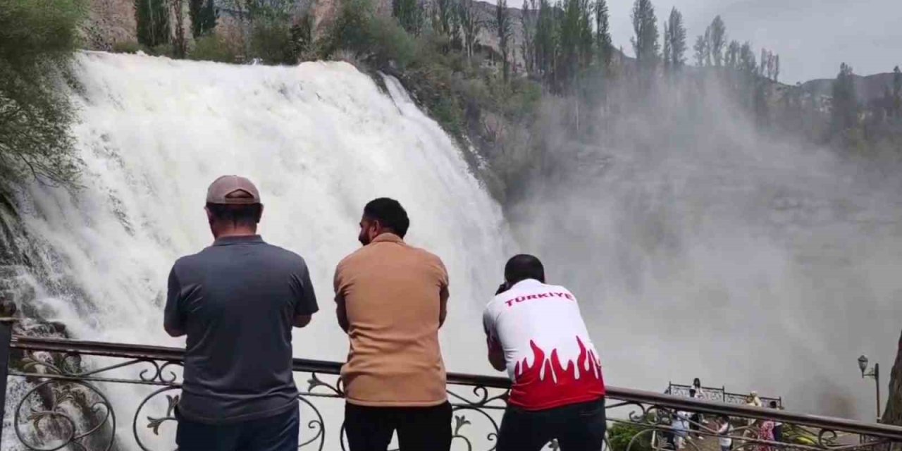 Tortum ve Uzundere’de foto safari heyecanı