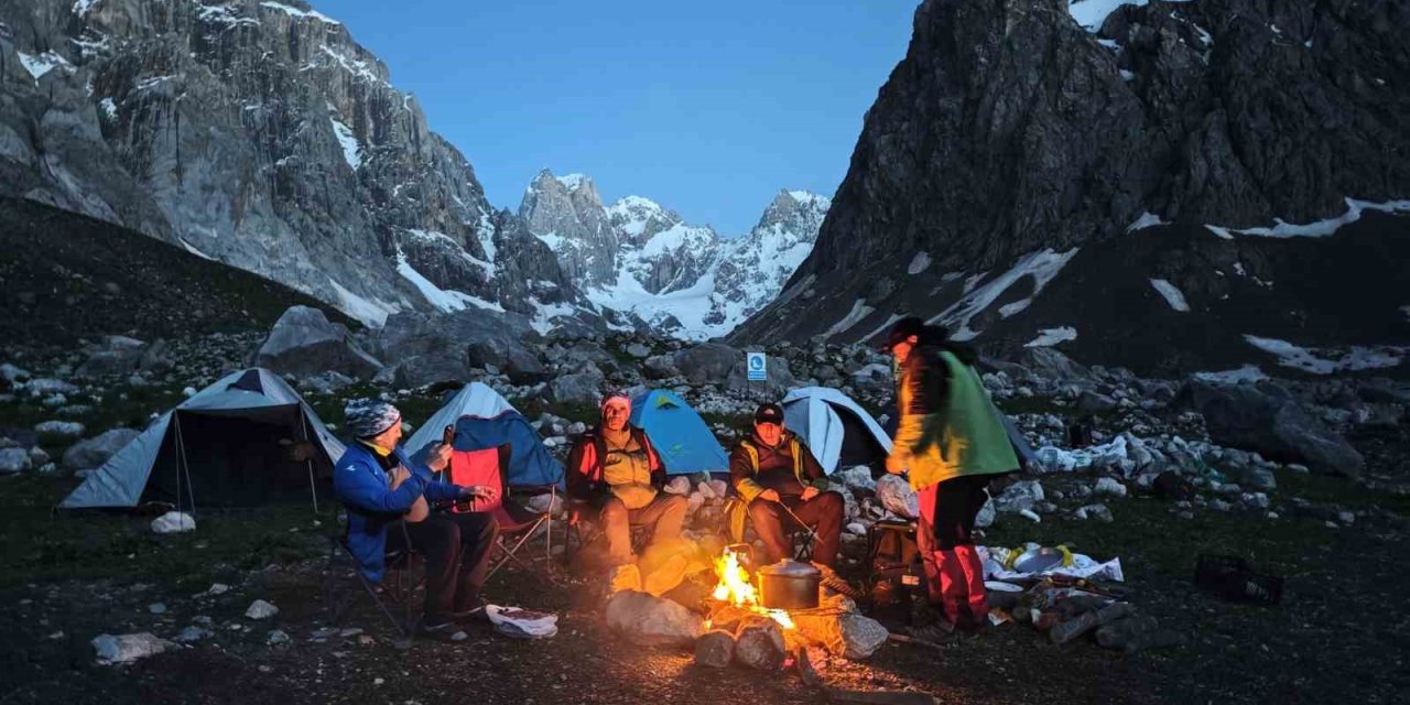 Cennet ve Cehennem Vadisi’nde kamp dönemi başladı