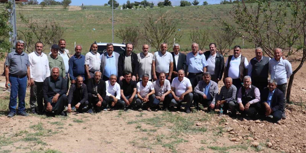 Ortaokul arkadaşları 40 yıl sonra buluştu