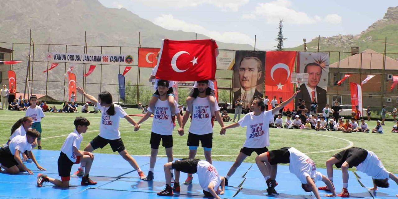 Hakkâri’de 19 Mayıs coşkusu