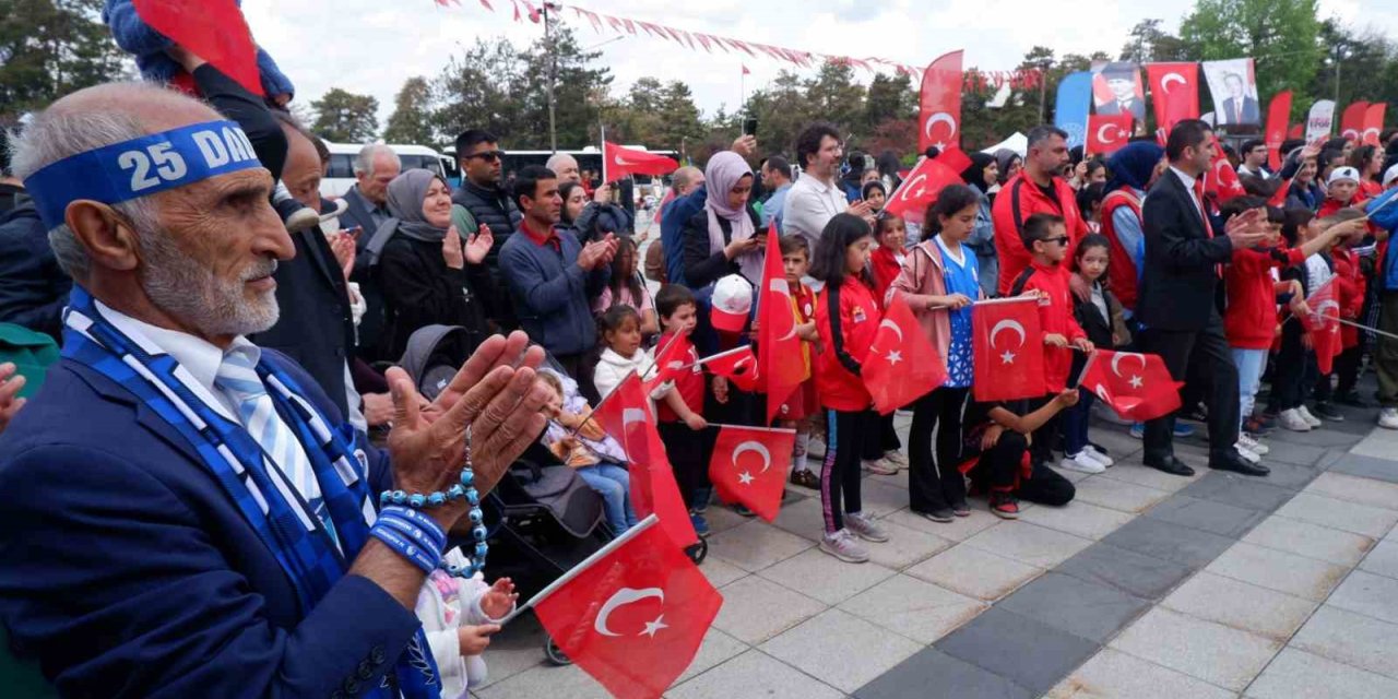 Erzurum’da 19 Mayıs coşkusu