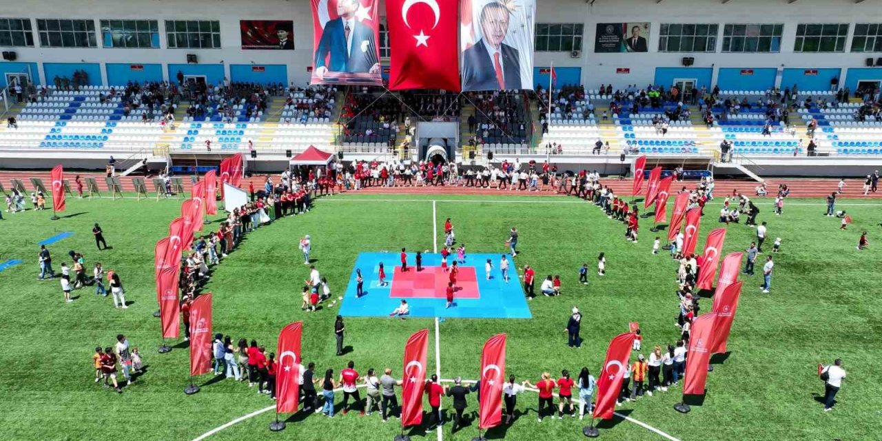 Tunceli’de 19 Mayıs renkli görüntüler oluşturdu