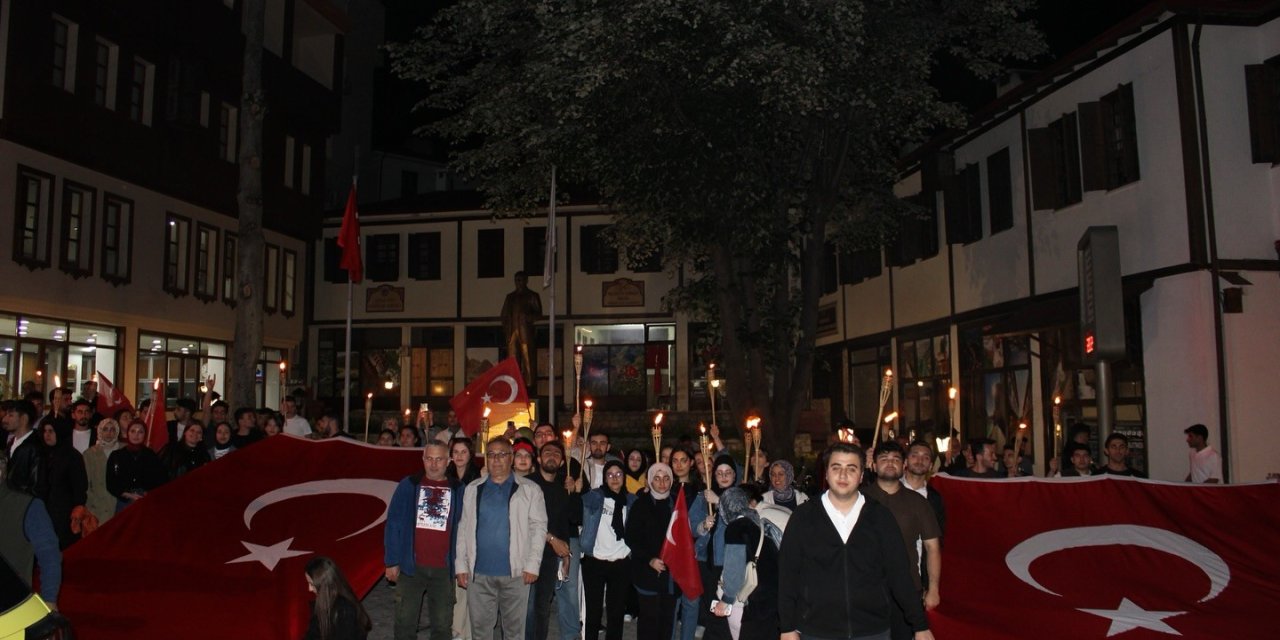 Kemaliye’de Fener Alayı ve Gençlik Yürüyüşü düzenlendi