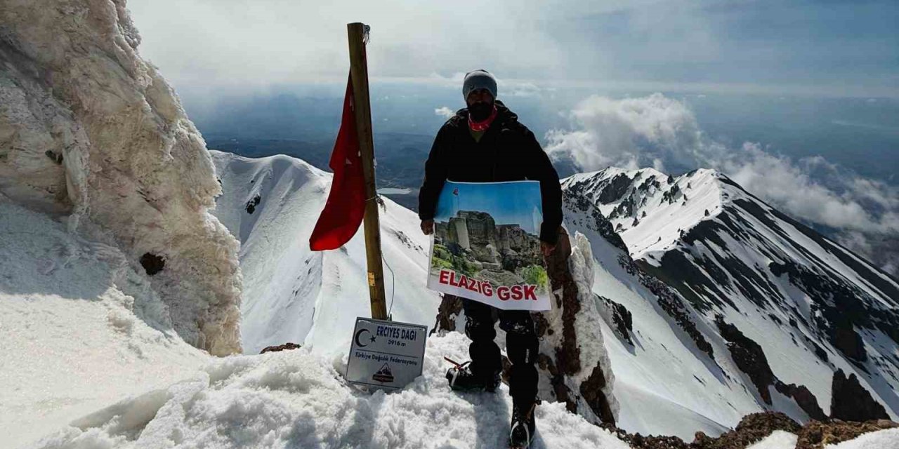 Elazığlı sporcu Erciyes Dağı’na tırmandı